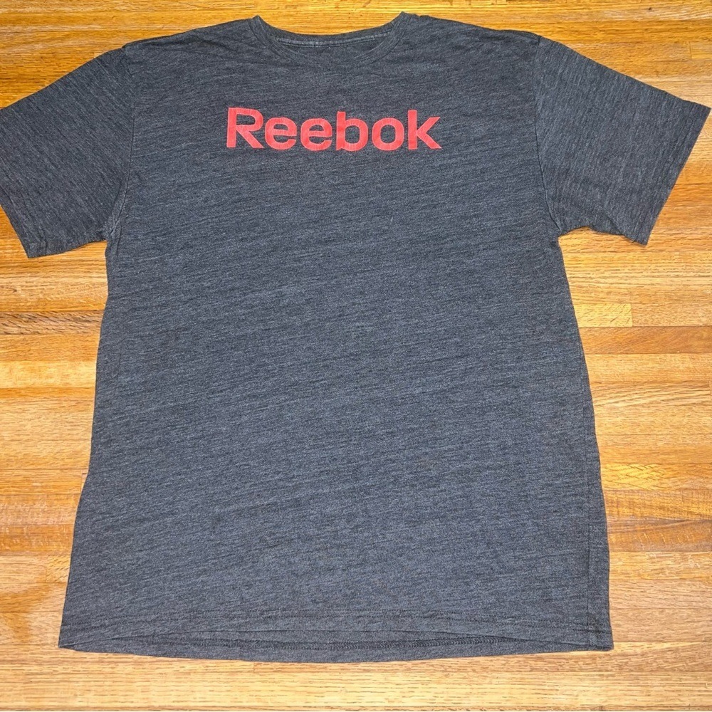 Reebok Men Large Gray Red Logo Graphic Short Sleeve Crew Neck Shirt